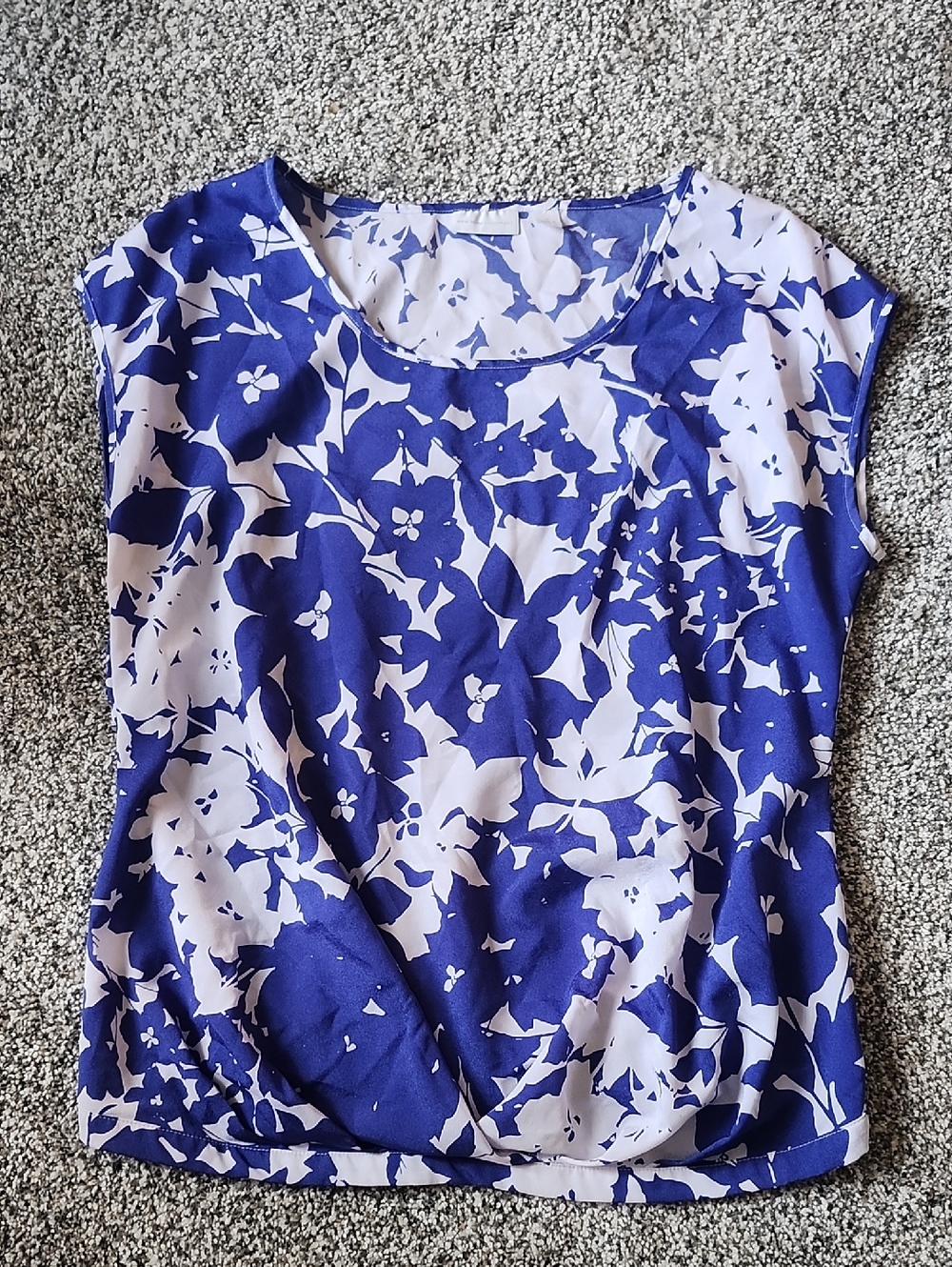 New York & Company Blue and White Floral Cap-Sleeve Top By New York And Company